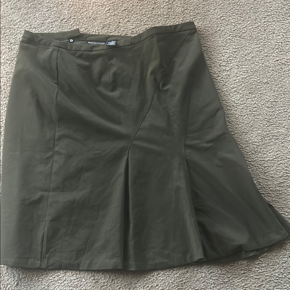 WOMEN'S GREEN FLARED SKIRT